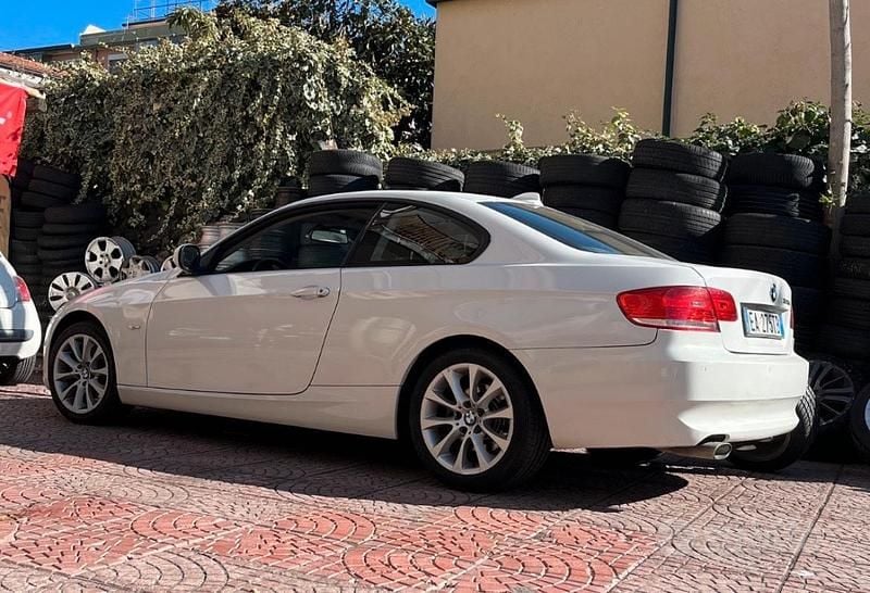 Usata BMW 320 2010 Bianco Coupé
