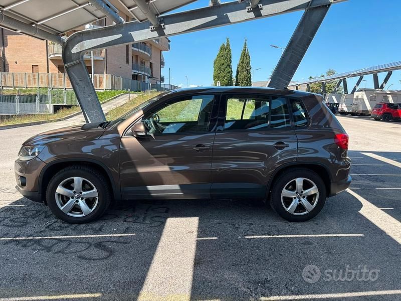 Usata VW Tiguan Trendline 110 CV (80 kW) 2012 Marrone SUV