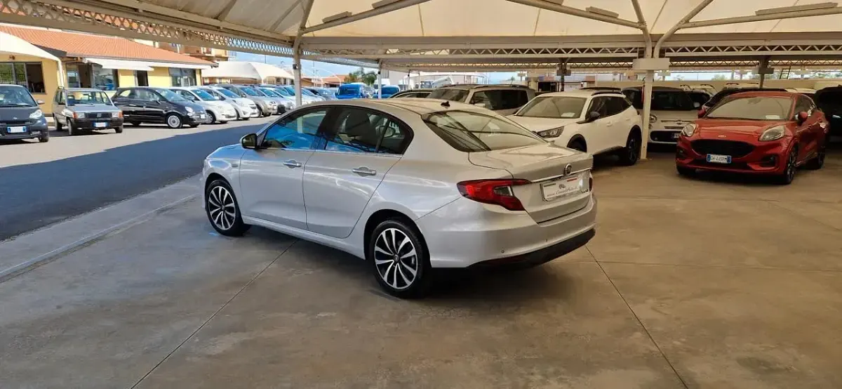 Usata Fiat Tipo Opening Edition 120 CV (88 kW) 2016 Argento Berlina