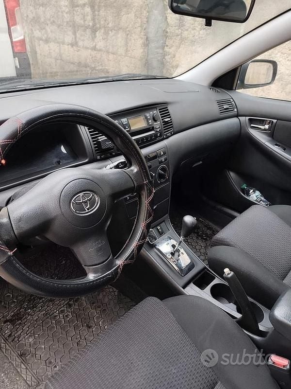 Usata Toyota Corolla 2006 Grigio Berlina