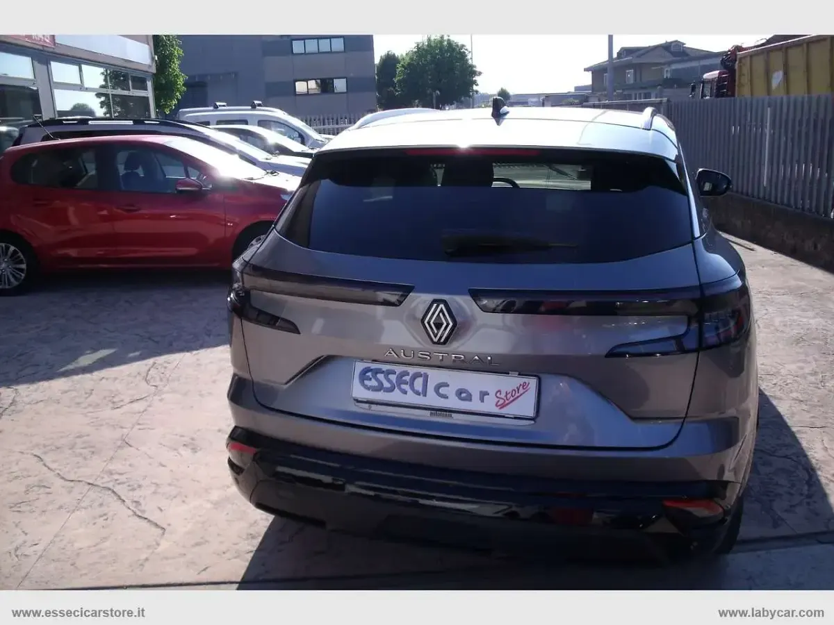 Gebraucht Renault Austral Techno 159 PS (116 kW) 2023 Grau SUV