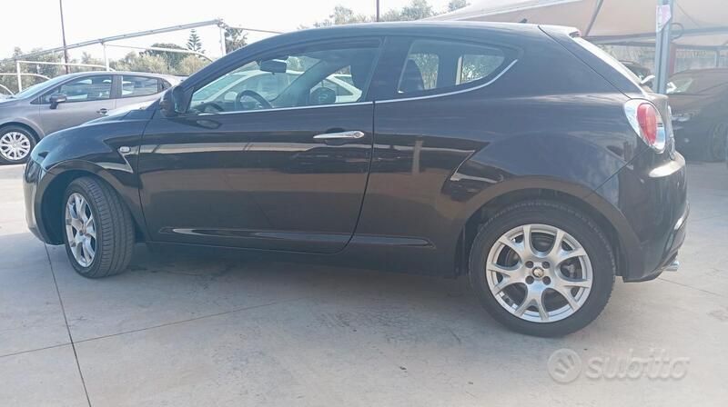 Usata Alfa Romeo MiTo Distinctive 120 CV (88 kW) 2012 Nero Utilitaria