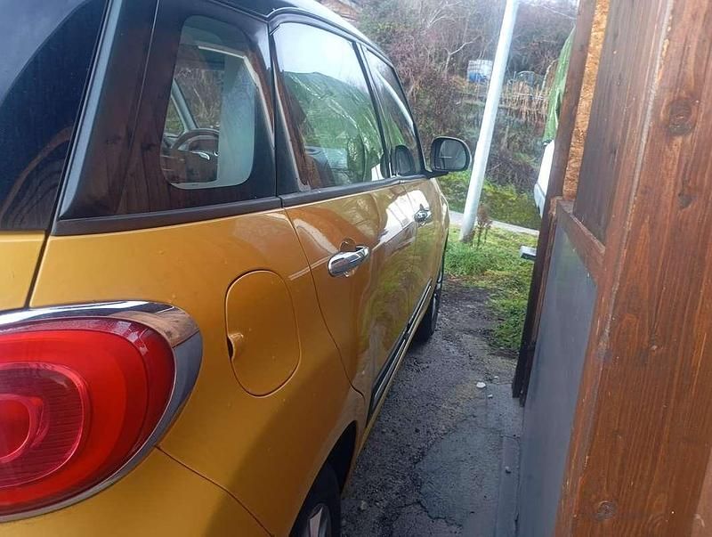 Usata Fiat 500L Lounge 102 CV (75 kW) 2013 Giallo Monovolume