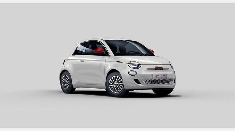 Usata Fiat 500e Red 42 kW (58 CV) 2023 Ice white Berlina