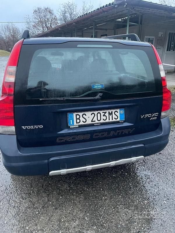 Usata Volvo XC70 200 CV (147 kW) 2001 Blu Station wagon