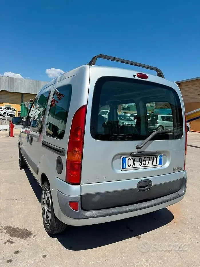 Usata Renault Kangoo 68 CV (50 kW) 2006 Grigio Monovolume