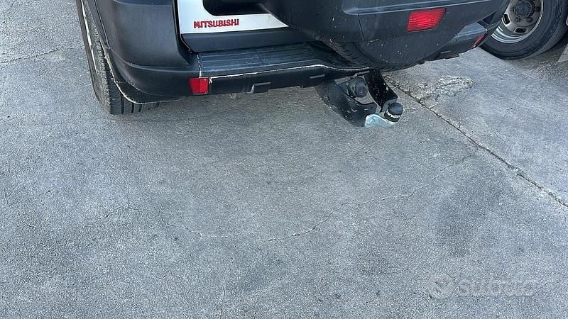 Usata Mitsubishi Pajero 200 CV (147 kW) 2011 Bianco SUV