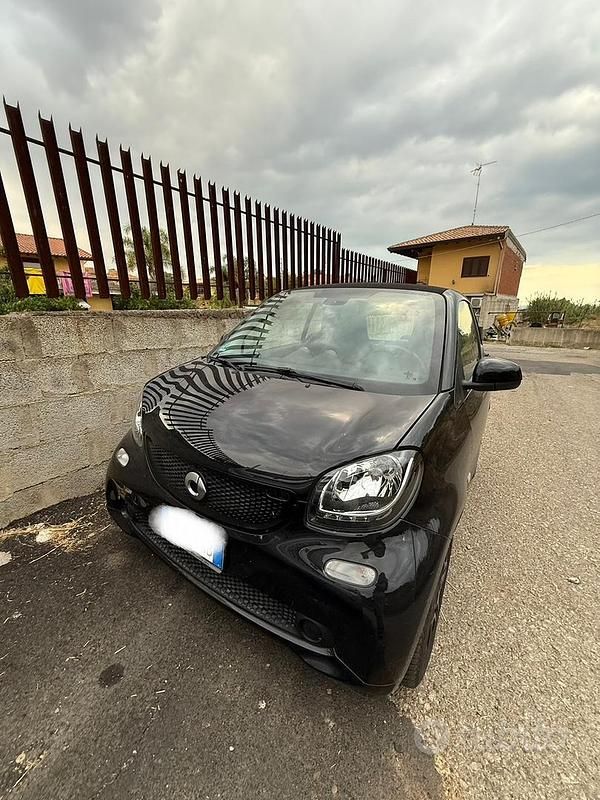 Usata Smart ForFour 90 CV (66 kW) 2018 Nero Utilitaria