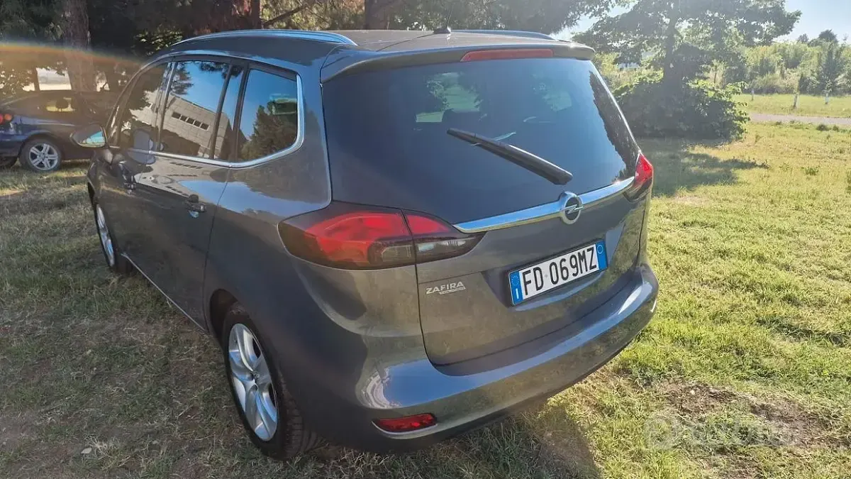 Usata Opel Zafira Tourer 150 CV (110 kW) 2016 Marrone Monovolume