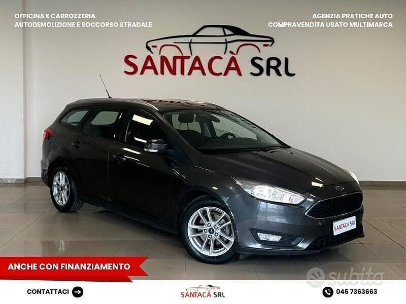 Usata Ford Focus Titanium 120 CV (88 kW) 2016 Grigio Station wagon