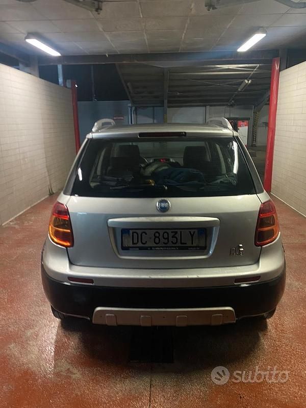 Occasion Fiat Sedici 120 ch (88 kW) 2006 Gris SUV