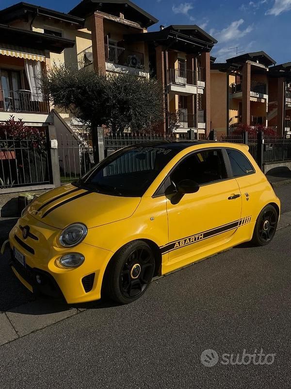 Usata Abarth 595 145 CV (106 kW) 2018 Giallo Utilitaria