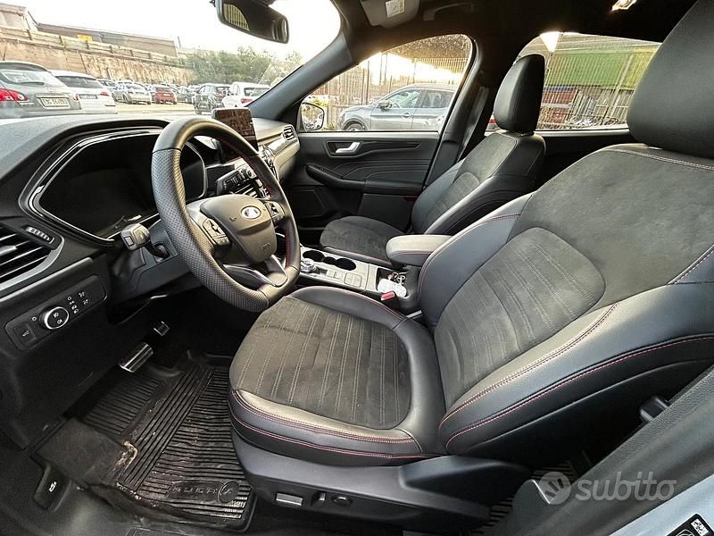 Usata Ford Kuga 190 CV (139 kW) 2023 Grigio SUV