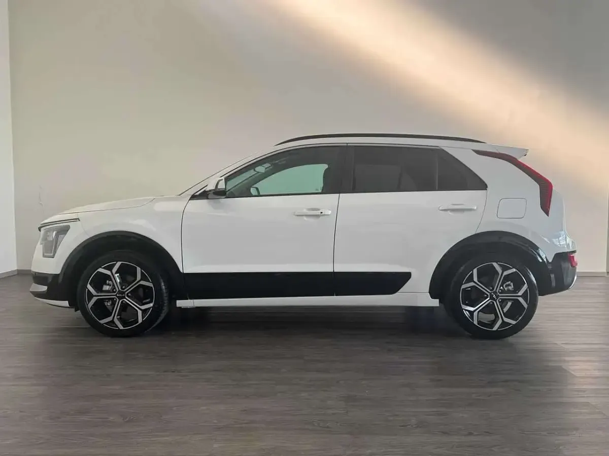 Nuova Kia Niro 125 CV (91 kW) 2026 Nero SUV