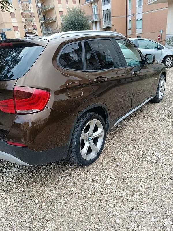 Usata BMW X1 143 CV (105 kW) 2011 Grigio SUV