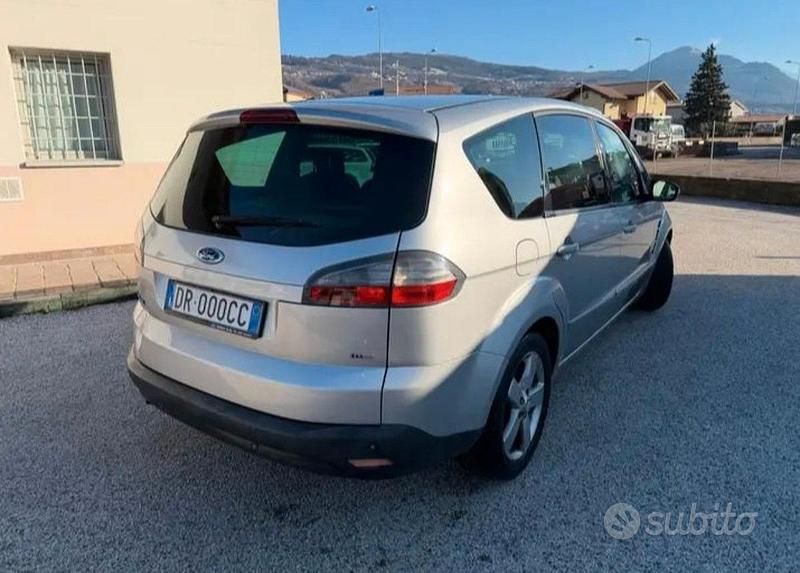 Usata Ford S-MAX 140 CV (102 kW) 2008 Monovolume
