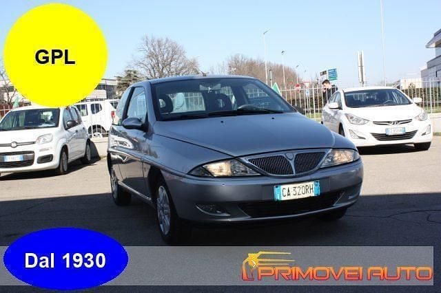 Argento Usata 2002 Lancia Ypsilon Due volumi | 1200 € (Buon prezzo) - Immagine 1/4