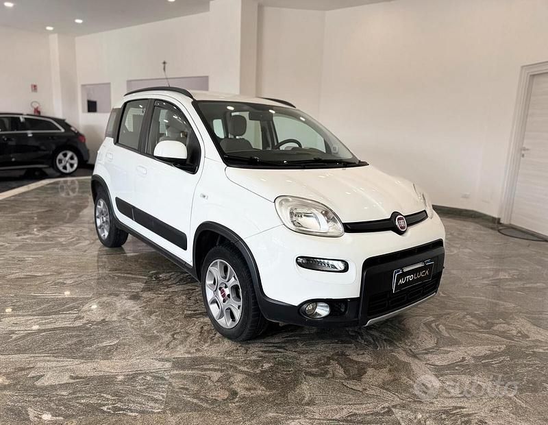 Usata Fiat Panda Trekking 80 CV (58 kW) 2016 Bianco Utilitaria
