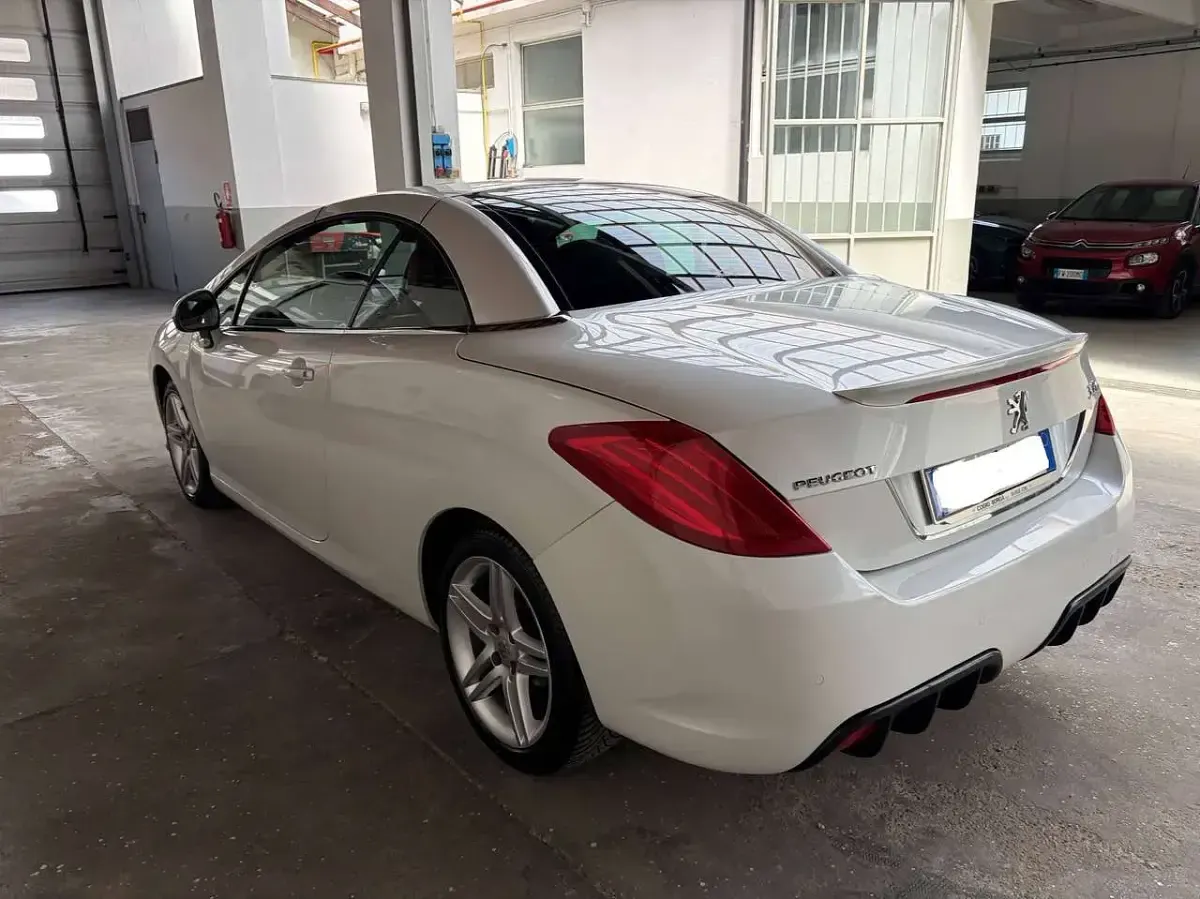 Usata Peugeot 308 CC 163 CV (119 kW) 2011 Bianco madreperla Cabrio