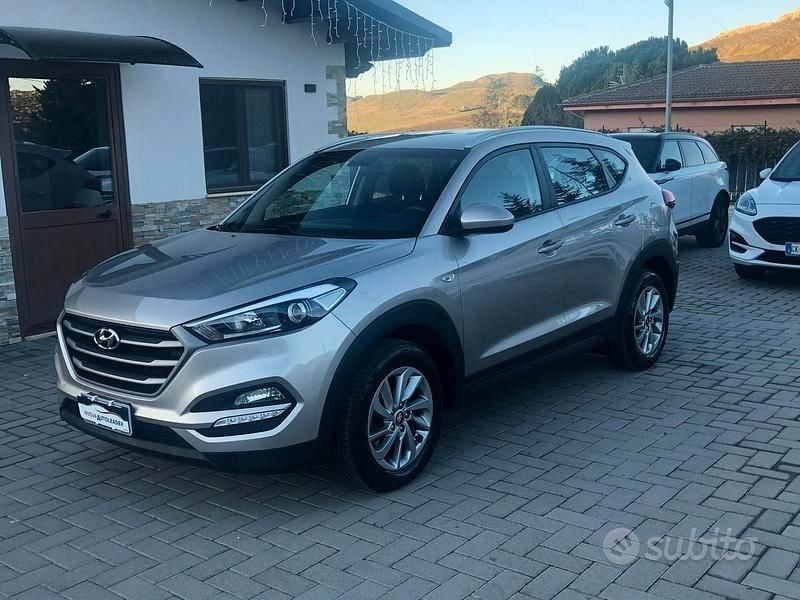Beige Usata 2018 Hyundai Tucson Xpossible SUV | 14.999 € (Buon prezzo) - Immagine 1/4