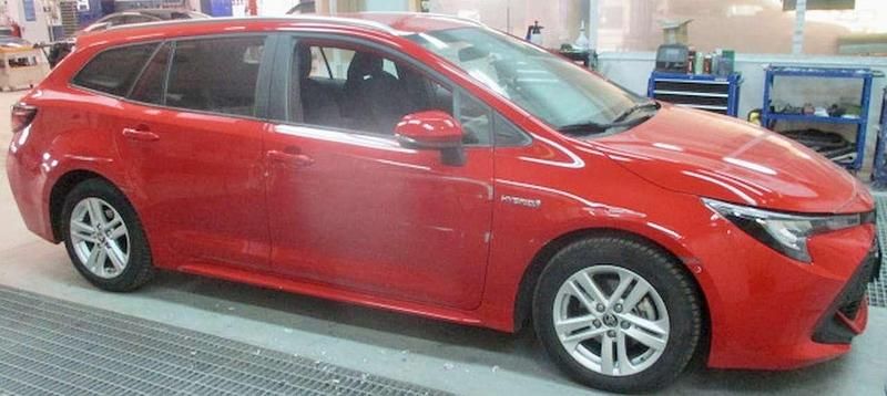 Usata Toyota Corolla Business Edition 98 CV (72 kW) 2021 Rosso Station wagon