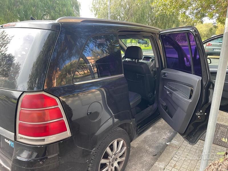 Occasion Opel Zafira 94 ch (69 kW) 2006 Noir Monospace