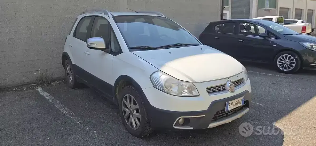 Usata Fiat Sedici 135 CV (99 kW) 2012 SUV