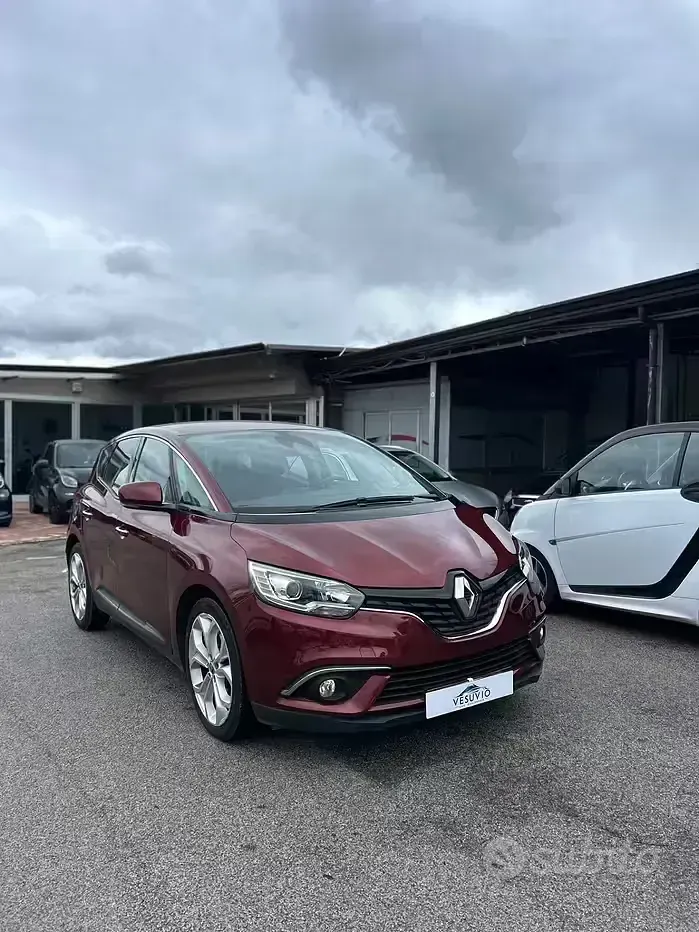 Usata Renault Scénic Intens 110 CV (80 kW) 2017 Rosso Monovolume