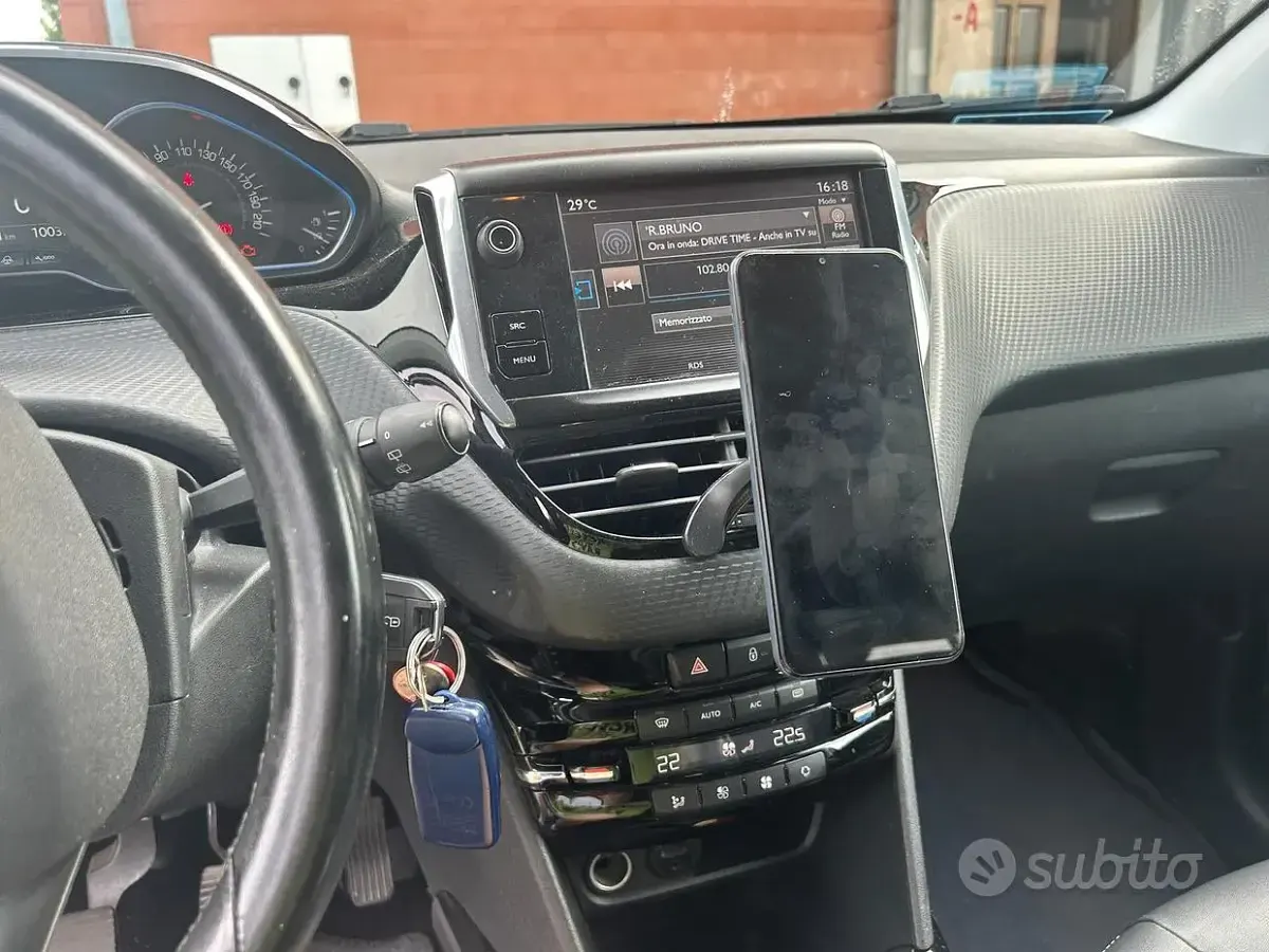Usata Peugeot 2008 120 CV (88 kW) 2017 Marrone SUV