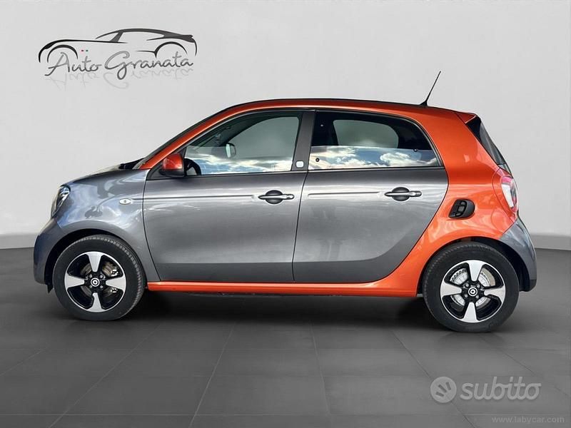 Usata Smart ForFour 41 kW (56 CV) 2021 Utilitaria