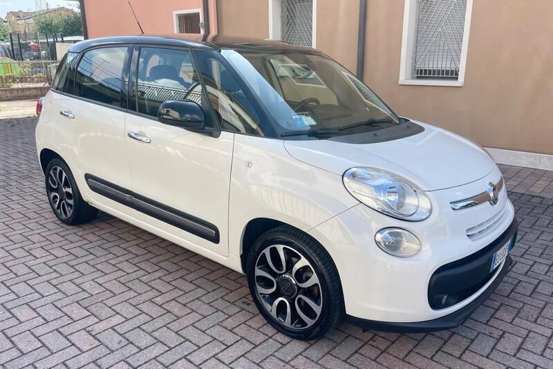 Bianco Usata 2013 Fiat 500L Monovolume | 8500 € (Cara) - Immagine 1/4