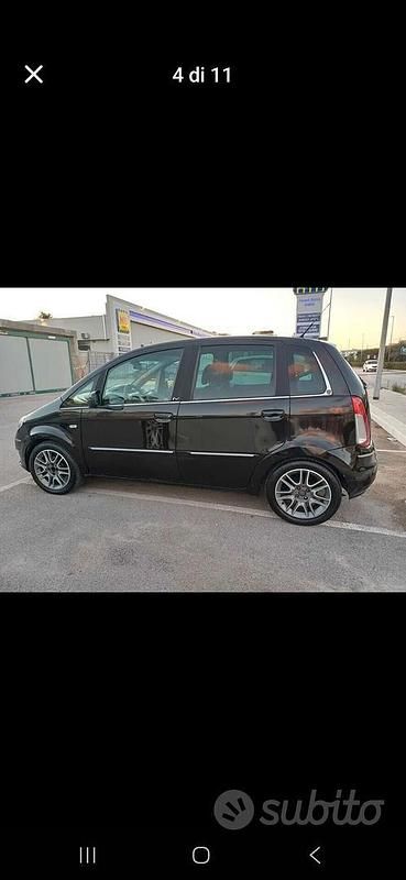 Usata Lancia Musa 95 CV (69 kW) 2012 Nero Monovolume