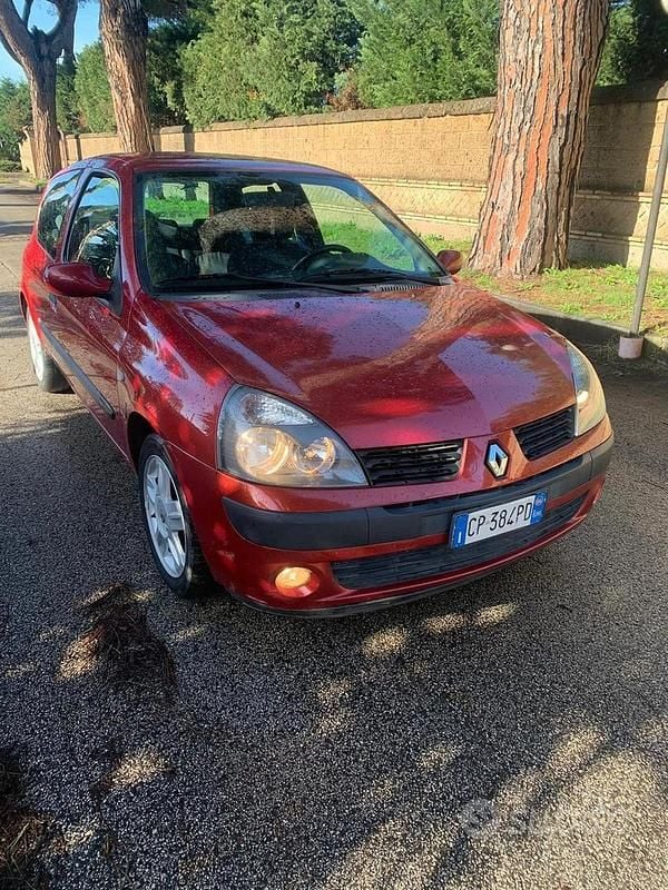 Usata Renault Clio II 2004 Berlina