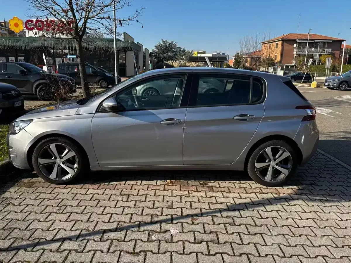 Usata Peugeot 308 120 CV (88 kW) 2015 Grigio Berlina