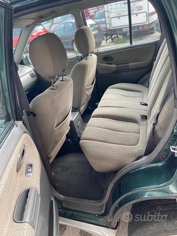 Usata Suzuki Vitara 87 CV (63 kW) 1999 Verde SUV