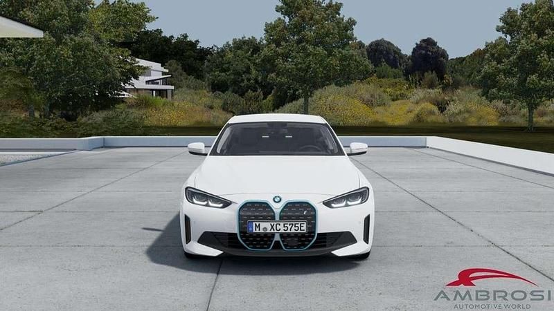 Nuova BMW i4 250 kW (340 CV) 2025 Bianco Berlina