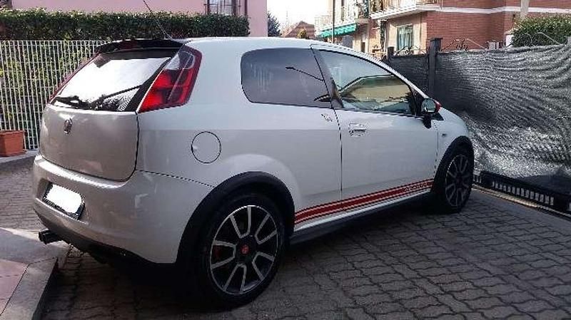 Usata Abarth Grande Punto 155 CV (114 kW) 2009 Bianco Utilitaria