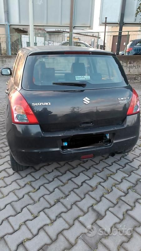 Usata Suzuki Swift 70 CV (51 kW) 2009 Nero Utilitaria