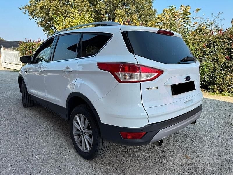 Usata Ford Kuga 150 CV (110 kW) 2016 Bianco SUV