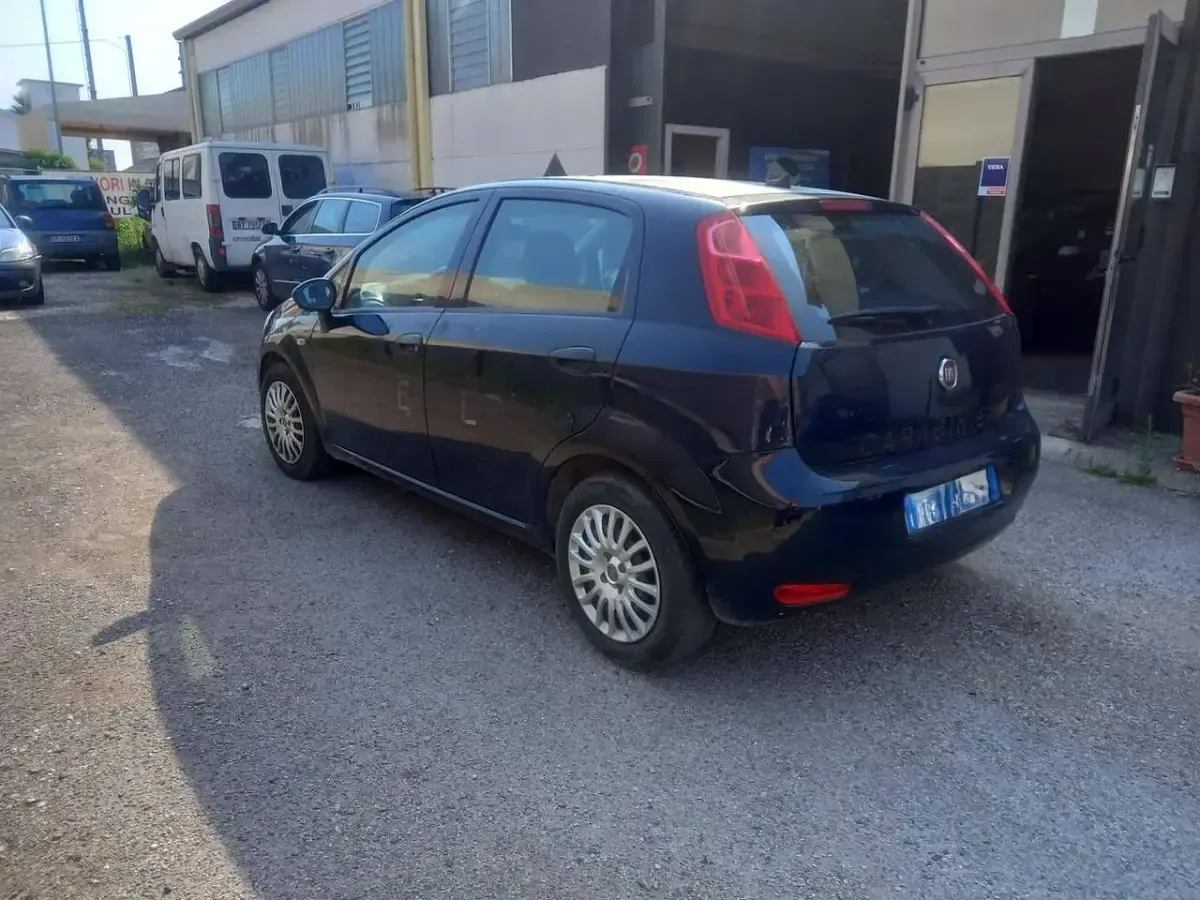 Usata Fiat Punto Street 95 CV (69 kW) 2018 Nero Utilitaria