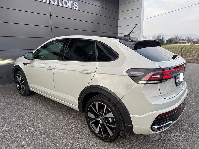 Usata VW Taigo R-line 110 CV (80 kW) 2022 Grigio SUV