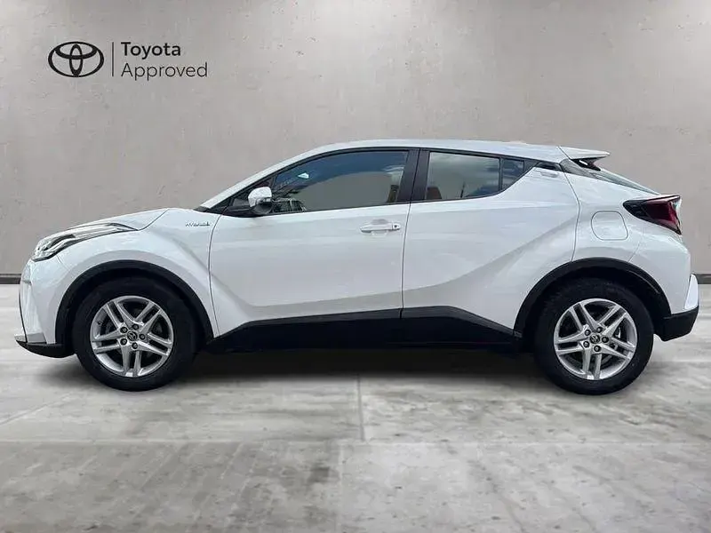 Usata Toyota C-HR Active 122 CV (89 kW) 2020 Bianco SUV