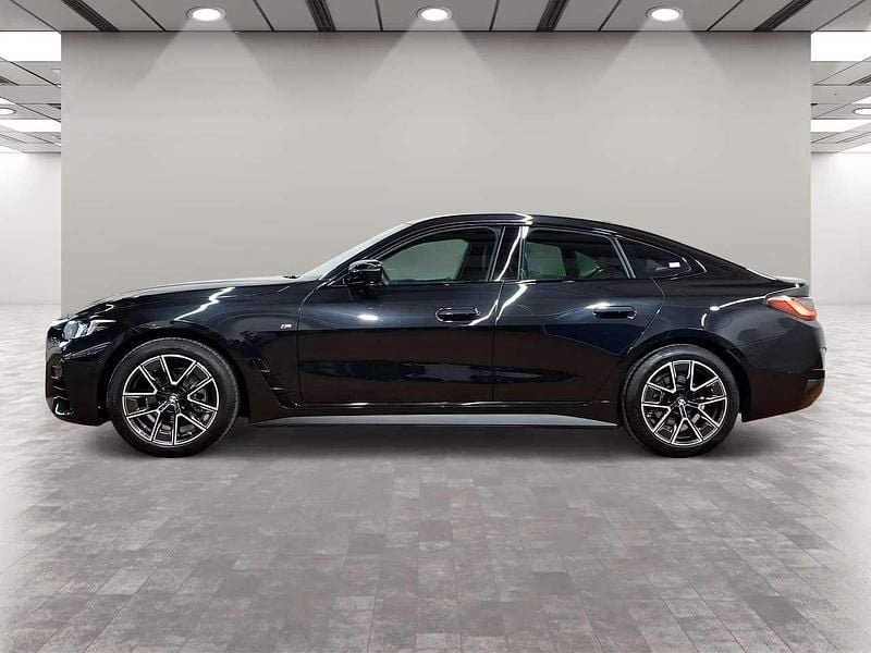 Usata BMW 420 M Sport 190 CV (139 kW) 2025 Zaffiro Coupé
