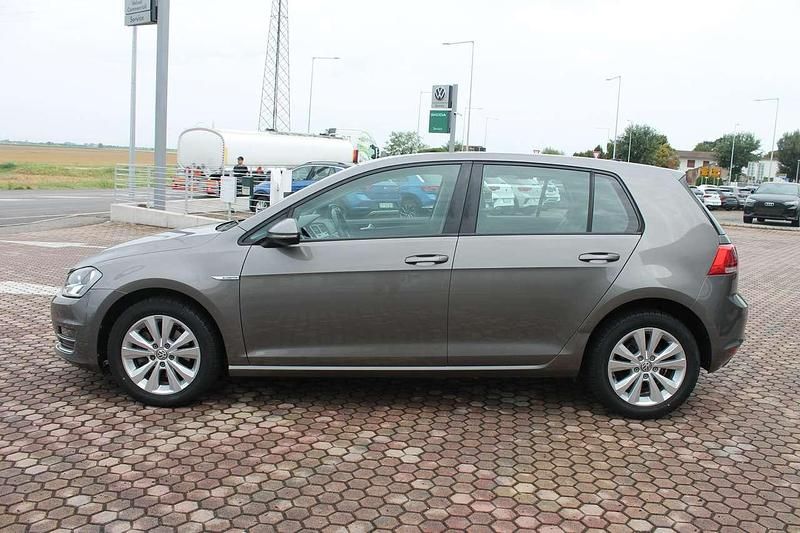 Usata VW Golf VII Executive 110 CV (80 kW) 2016 Limestone grey Berlina