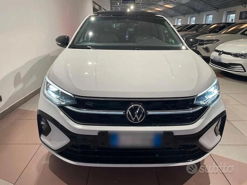 Begagnad VW Taigo R-line 110 HK (80 kW) 2022 Vit SUV