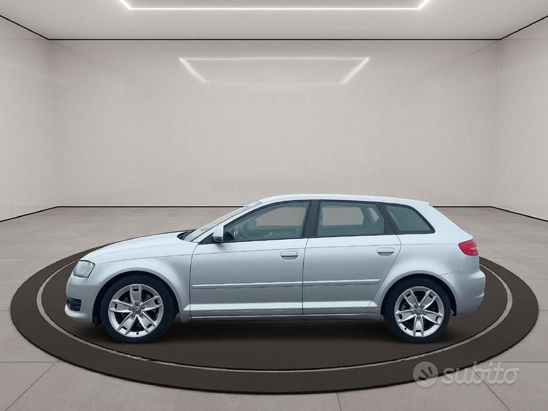 Usata Audi A3 Attraction 125 CV (91 kW) 2010 Grigio Berlina