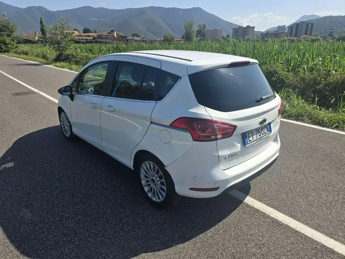 Usata Ford B-MAX Titanium 75 CV (55 kW) 2015 Other Monovolume