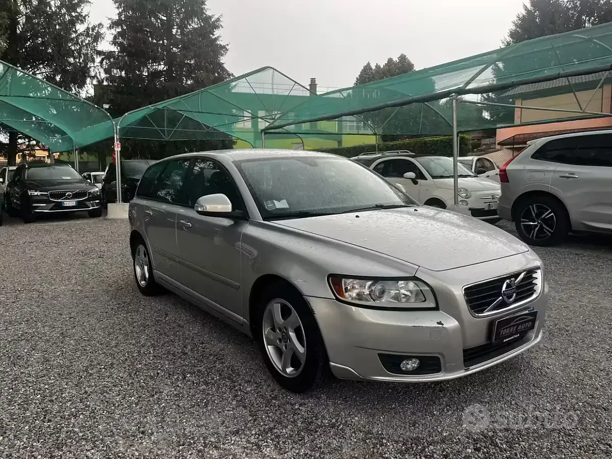Usata Volvo V50 115 CV (84 kW) 2012 Grigio Station wagon