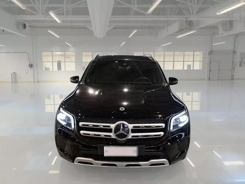 Usata Mercedes GLB200 Business 150 CV (110 kW) 2023 Nero SUV