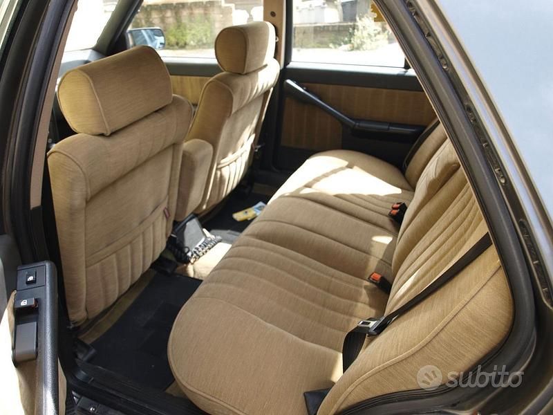 Usata Lancia Thema 166 CV (122 kW) 1986 Grigio Berlina